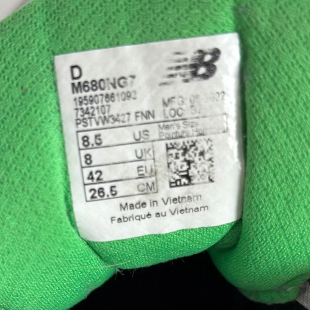 New Balance Fresh Foam 680v7 Grey Black Green Running Shoes M680NG7 Mens 8.5